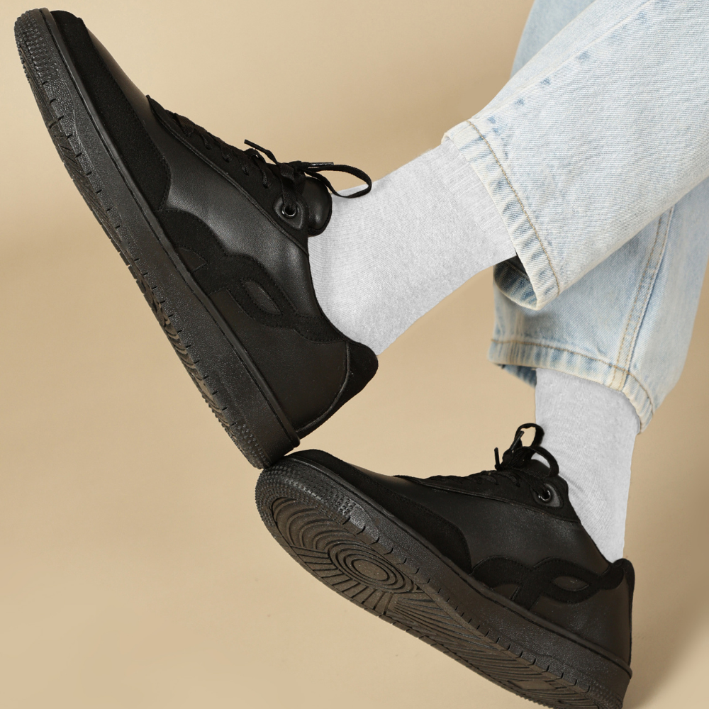 Bridge Black Lace-Up Sneakers
