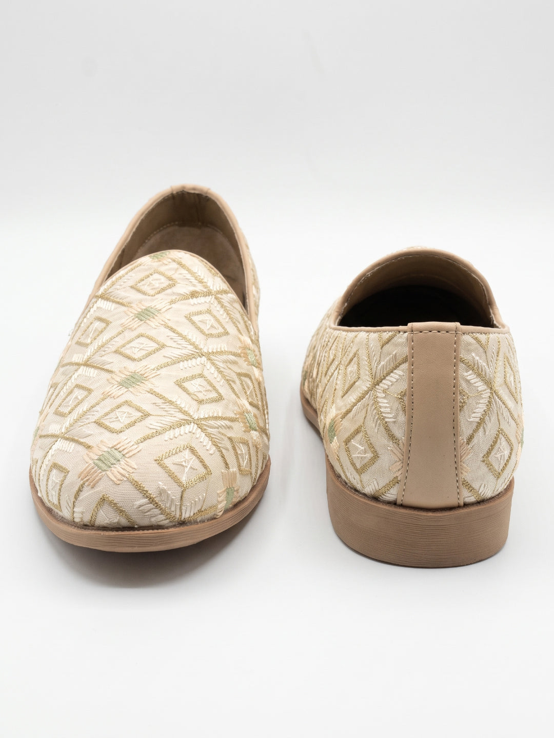 Ethnic Beige Embroidered Jutti-002
