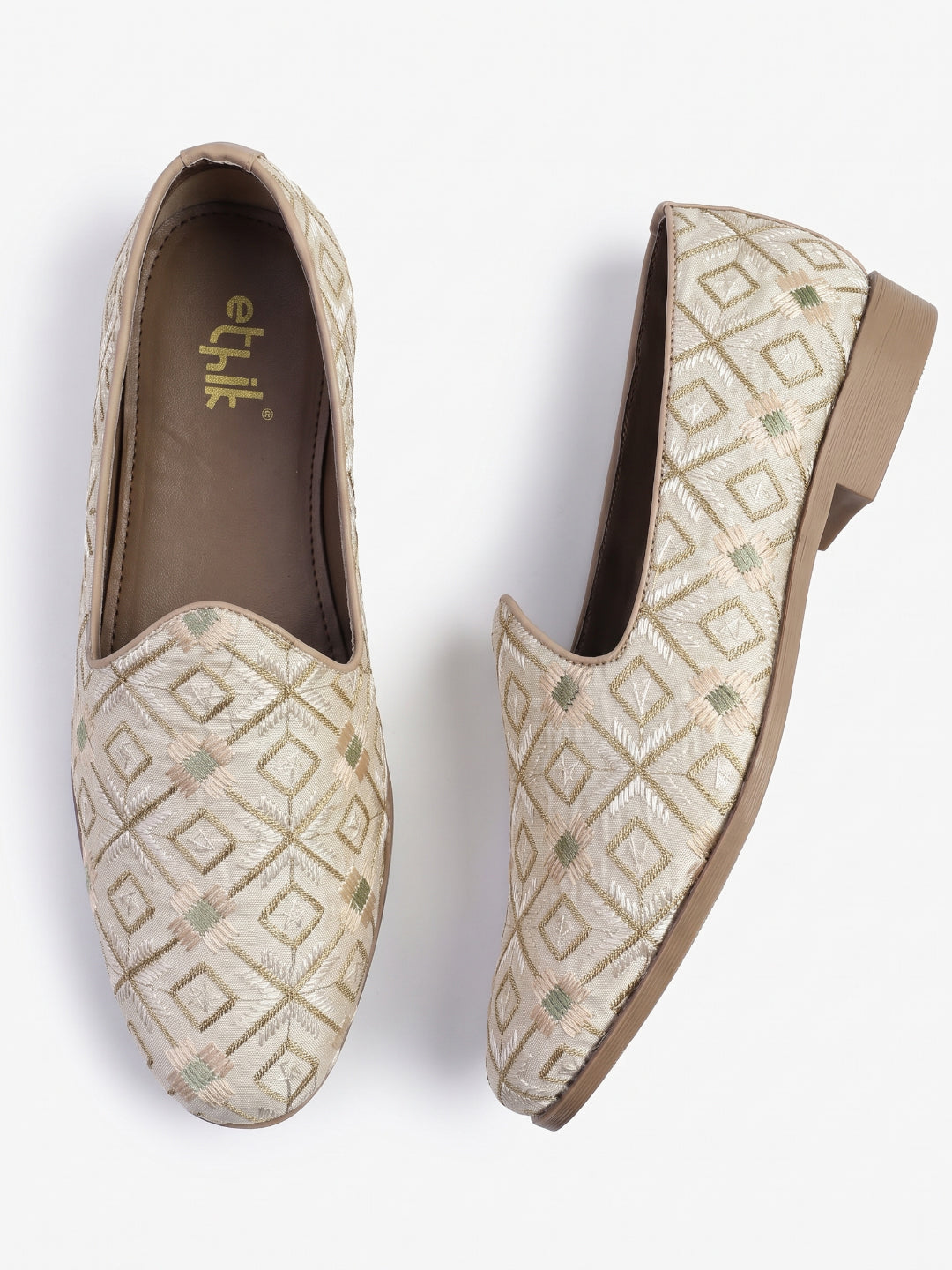Ethnic Beige Embroidered Jutti-002