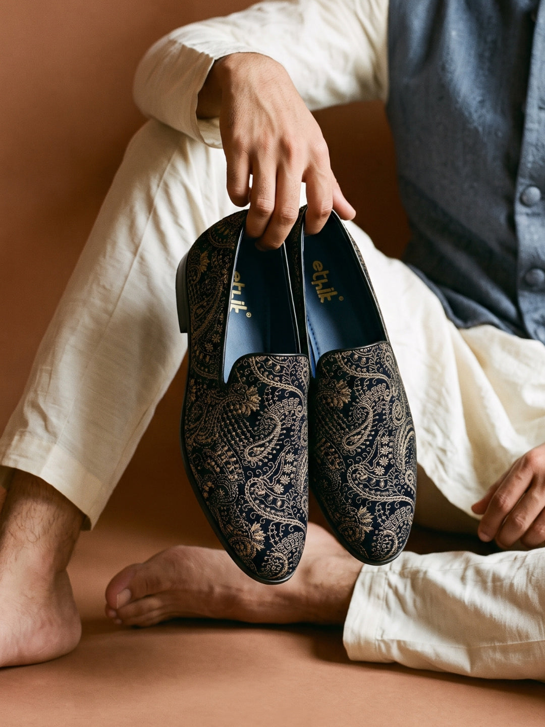 Black Paisley Embroidered Ethnic Slip-on-005