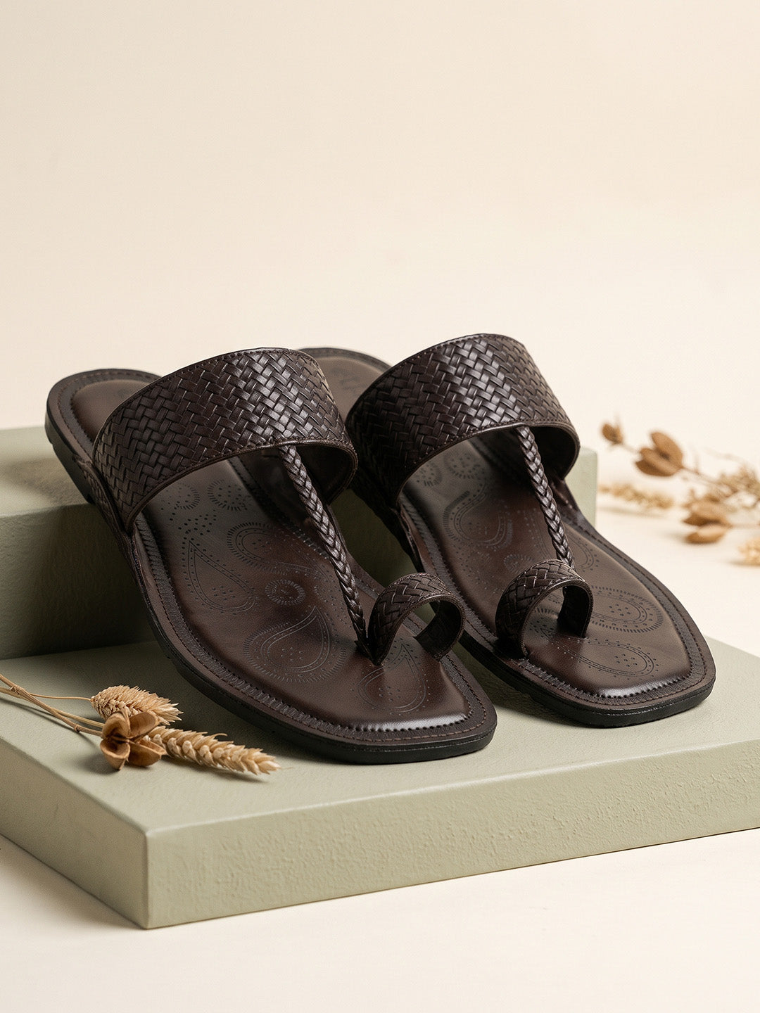 Ethik Yuvraj Brown Woven Kolhapuri-Style Chappal for Men