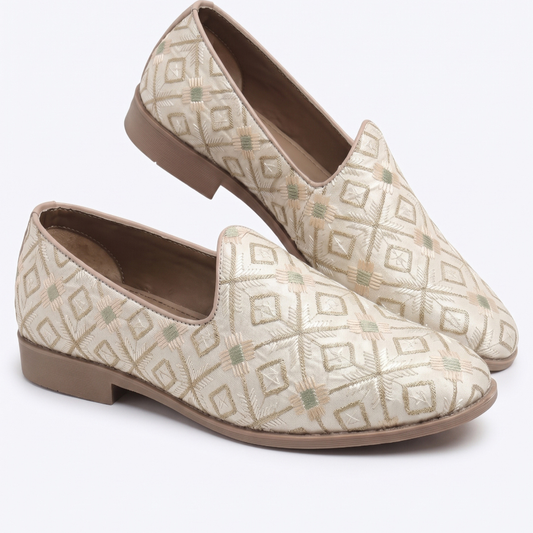 Ethnic Beige Embroidered Jutti-002
