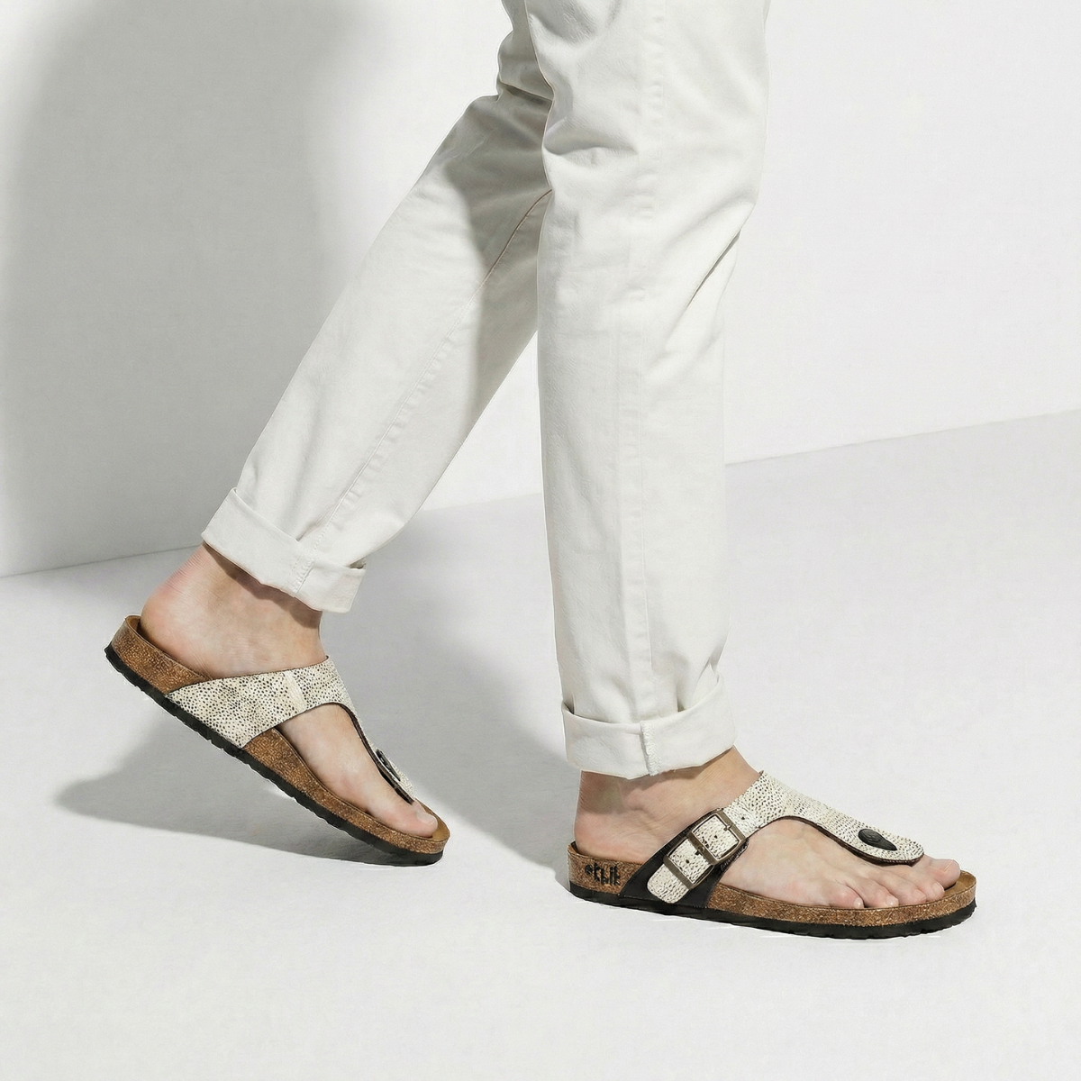 Pebble - White