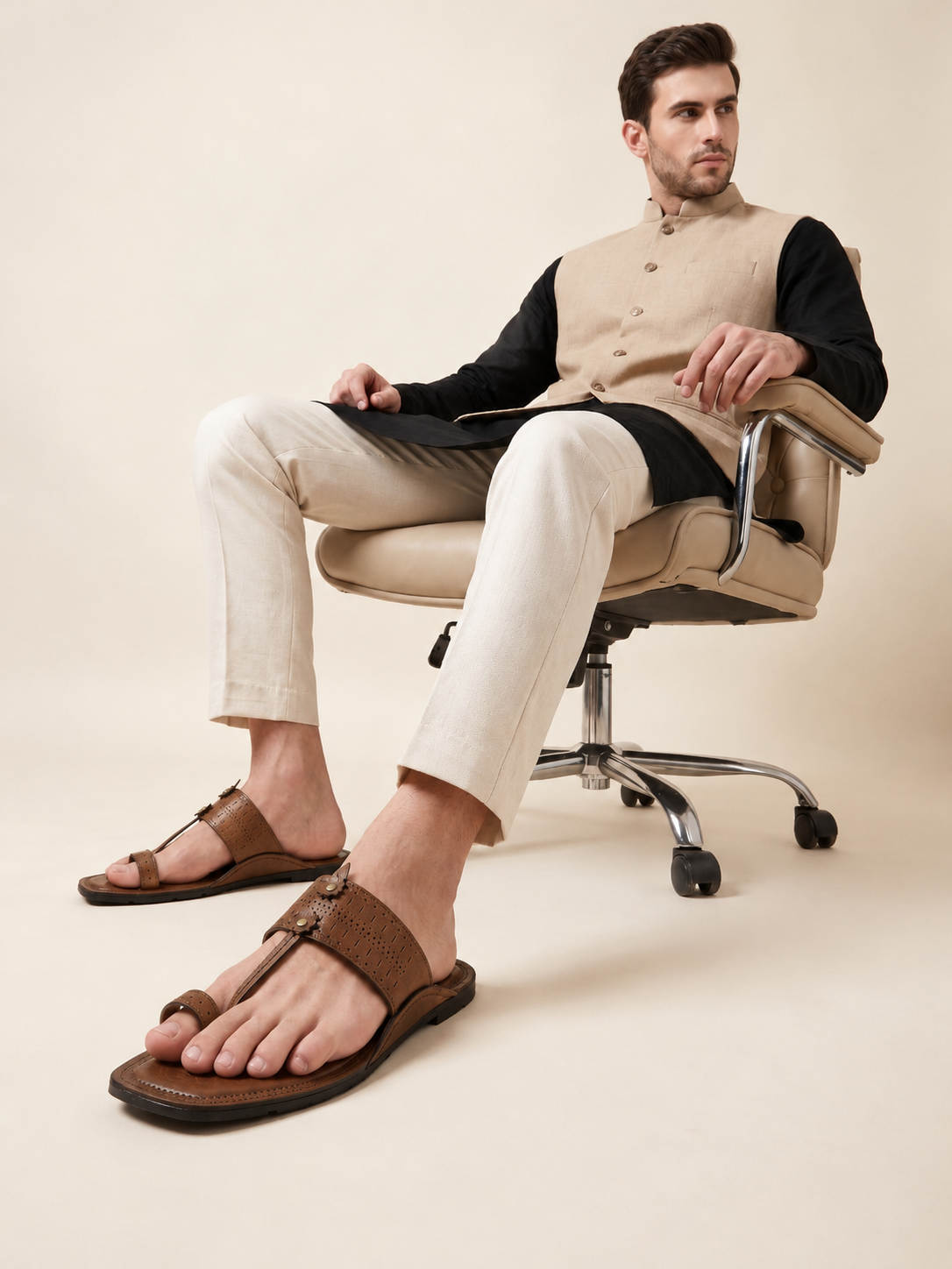 Raje Tan Kolhapuri Chappal