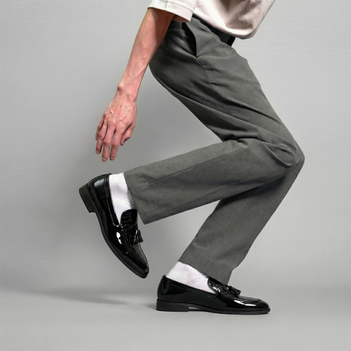 Tassio - Patent Black