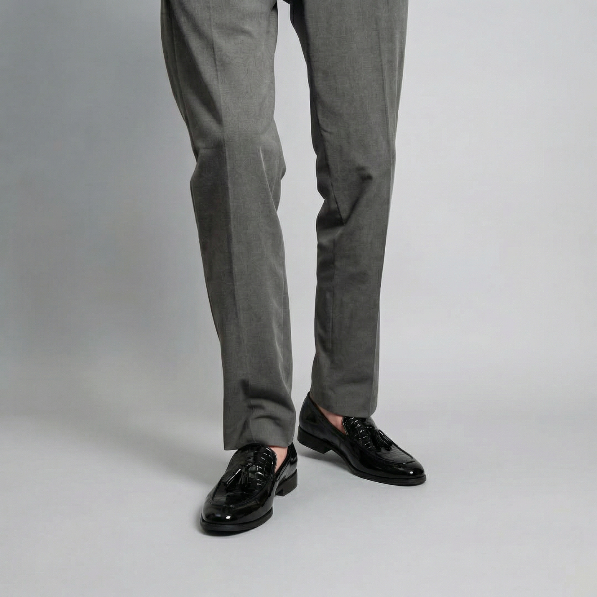 Tassio - Patent Black
