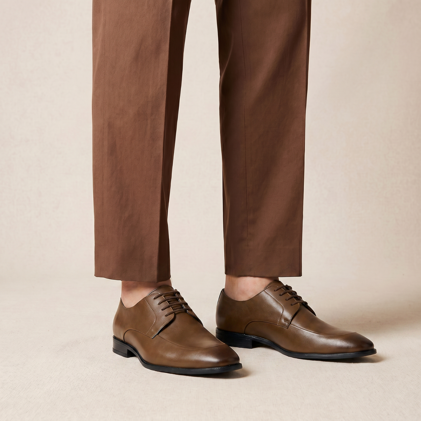 THE EXECUTIVE - Tan