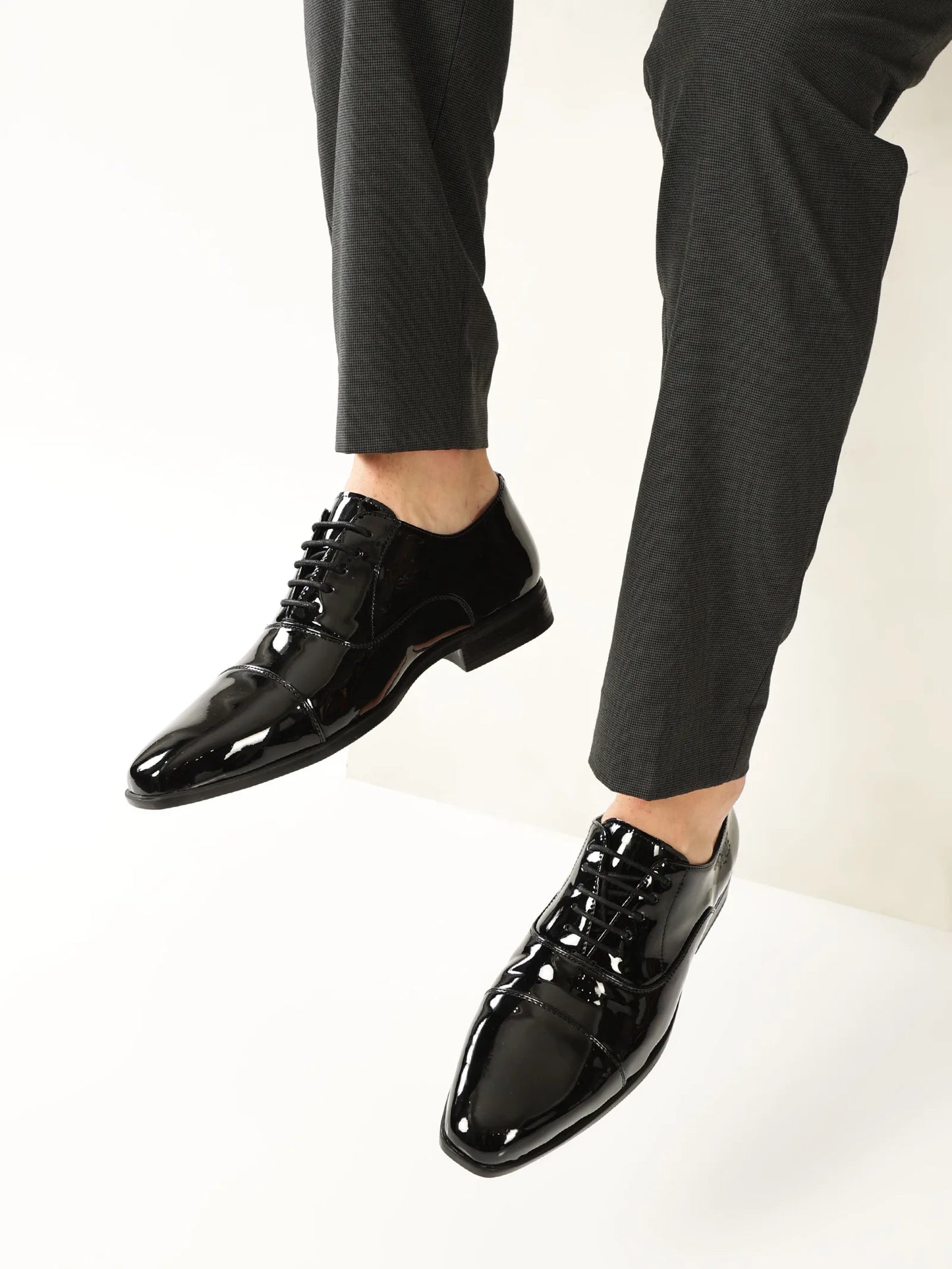 Suit-up - Patent Black