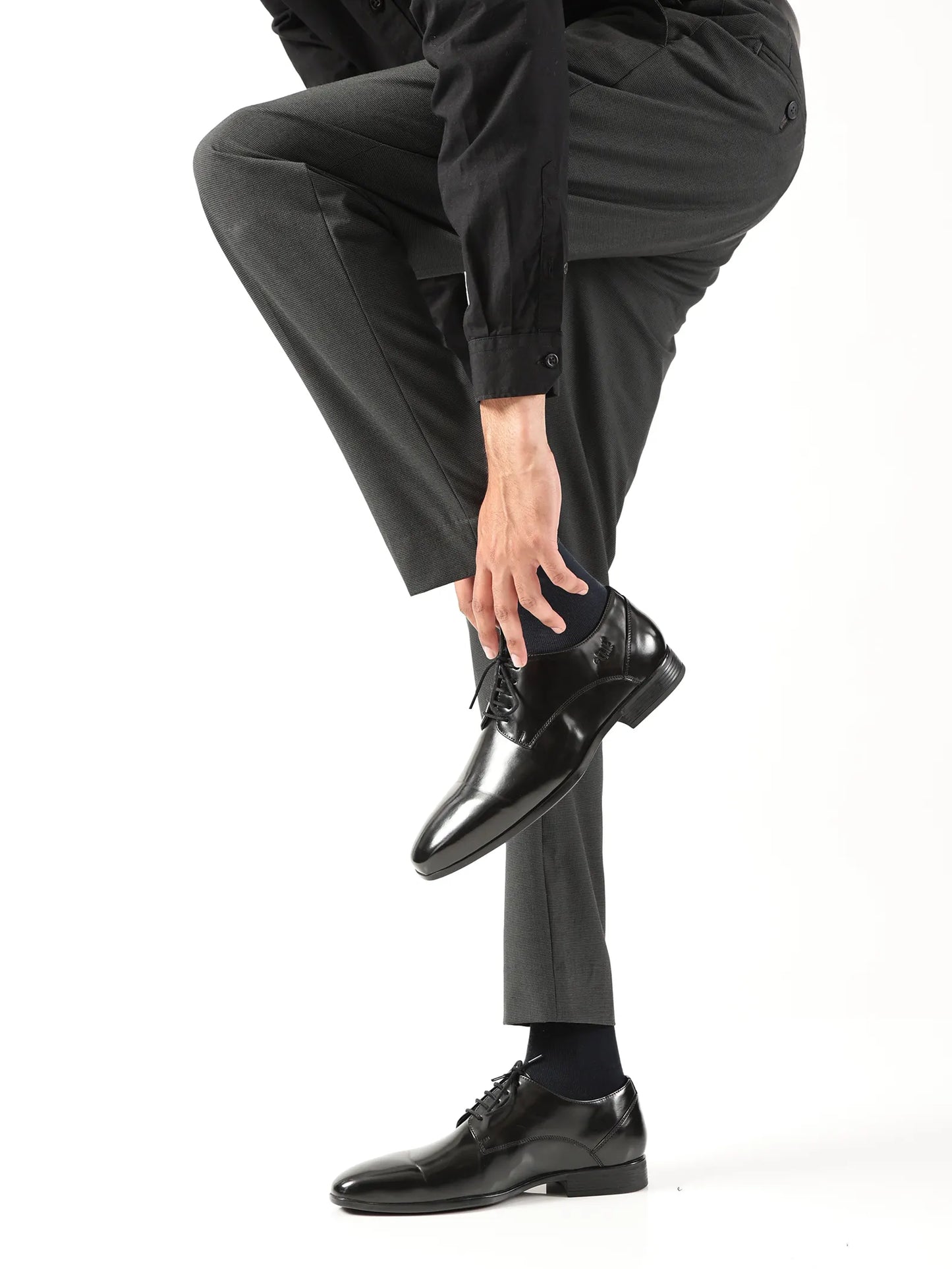 Amiable - Black