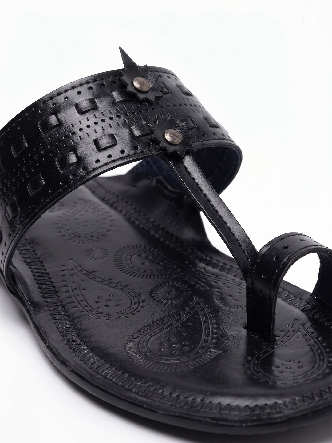 Ethik Raajtilak Black Kolhapuri-Style Chappal for Men